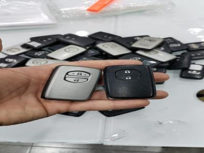 شركة مهن ، نقدم لك أفضل خدمات برمجة ونسخ مفاتيح السيارات في الرياض بكل دقة وأمان