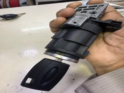 هل تريد  مفتاح جديد، برمجة مفاتيح ذكية، أو فتح أبواب سيارتك دون أي ضرر، نحن هنا لخدمتك